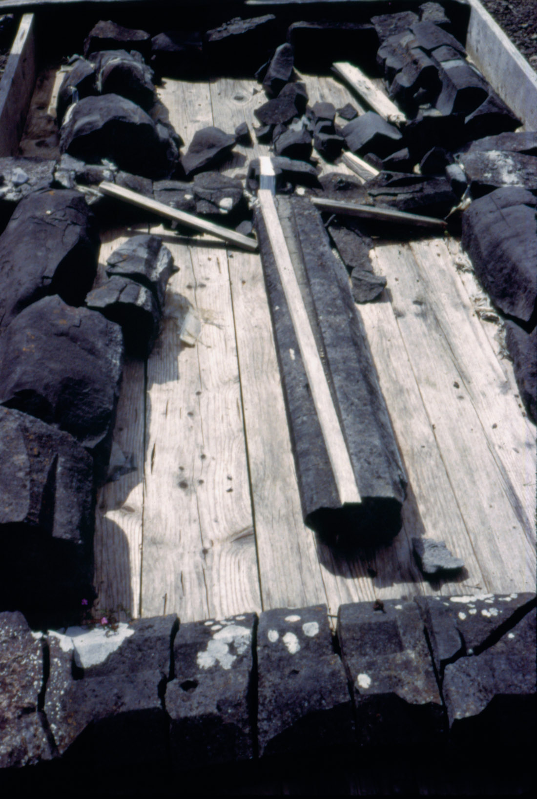 port cast burned wdw old stn