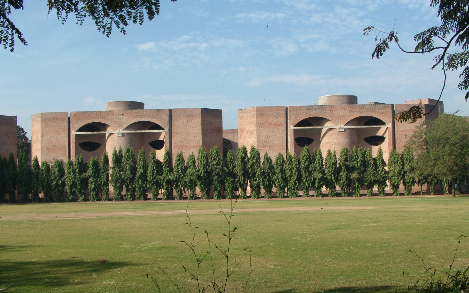 IIM vw dorms2s